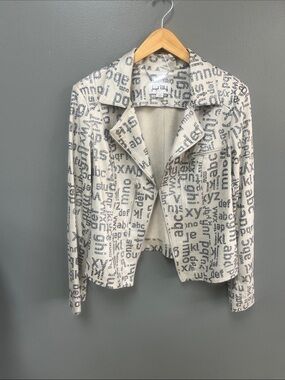 Joseph Ribkoff Cream and Gray Typographic Blazer